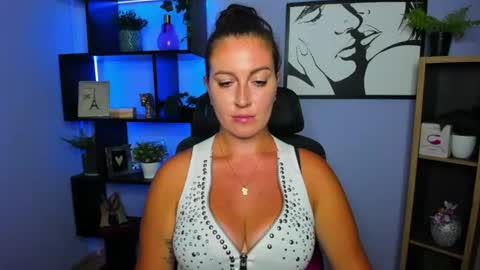 Amanda online show from August 4, 1:25 pm