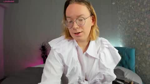 Hi im Amanda online show from January 15, 9:03 am