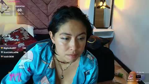 AMANDA FOX online show from March 29, 8:25 am