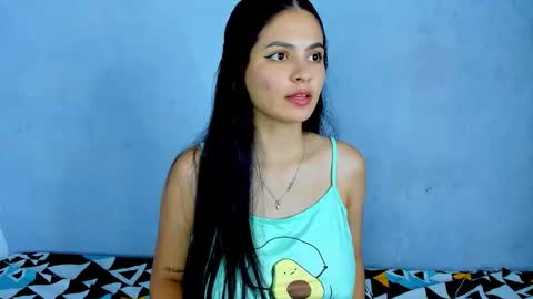 Snapshot of amanda_lorense chatting on March 3, 3:56 am Thalia online show from March 3, 3:56 am