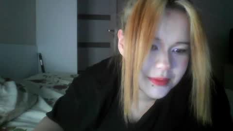 Snapshot of amanda_mia chatting on June 25, 5:06 pm amanda_mia online show from June 25, 5:06 pm