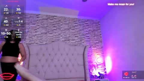 Amanda Moore online show from April 1, 4:02 am