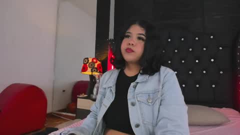 Amanda Moore online show from April 14, 4:40 am