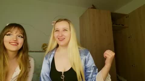 Snapshot of amanda_sherr chatting on June 17, 5:32 am Amanda online show from June 17, 5:32 am