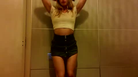 amanda_style online show from December 7, 7:10 pm