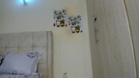 Snapshot of amanda_tint chatting on May 29, 6:33 am Amanda tint online show from May 29, 6:33 am