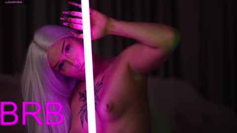 Amanda Farrell online show from December 30, 12:31 pm