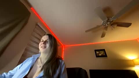 Snapshot of amandainbloom chatting on April 16, 4:13 am Amanda online show from April 16, 4:13 am