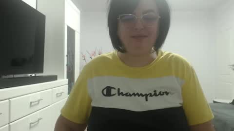 Snapshot of amandamuller1982 chatting on February 5, 10:12 pm Anda online show from February 5, 10:12 pm