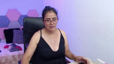 Snapshot of amandapeet chatting on November 10, 8:08 pm amandapeet online show from November 10, 8:08 pm