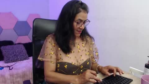 Snapshot of amandapeet chatting on November 26, 8:21 pm amandapeet online show from November 26, 8:21 pm