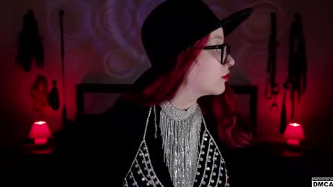 Goddess Amanita online show from January 31, 8:01 am