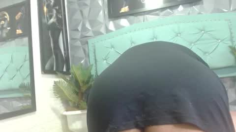 Snapshot of amara__hank chatting on November 26, 11:33 am amara__hank online show from November 26, 11:33 am