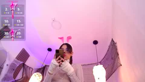 amara_davis1 online show from October 28, 5:00 am