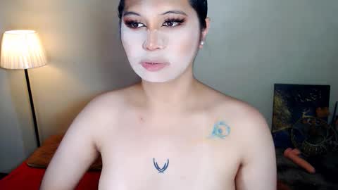 Snapshot of amara_perry30 chatting on February 19, 7:04 am Amara online show from February 19, 7:04 am