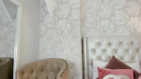 Snapshot of amara_rousse chatting on February 26, 11:20 am amara_rousse online show from February 26, 11:20 am