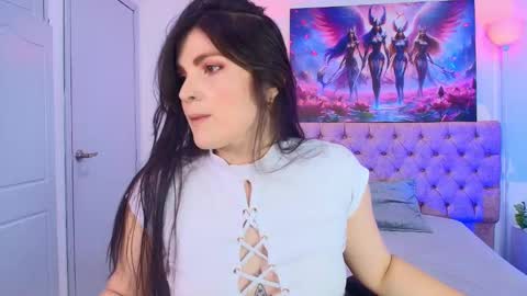 Snapshot of amara_vega chatting on February 17, 11:44 am Amara Vega online show from February 17, 11:44 am