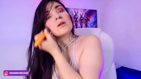 Snapshot of amara_vega chatting on March 4, 11:40 am Amara Vega online show from March 4, 11:40 am
