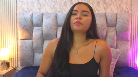 Snapshot of amarahanks_ chatting on November 19, 7:25 pm amarahanks_ online show from November 19, 7:25 pm