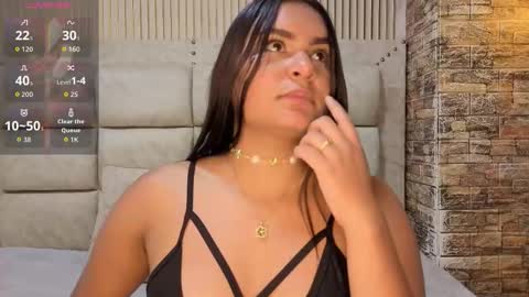 Snapshot of amarahanks_ chatting on December 4, 7:00 pm amarahanks_ online show from December 4, 7:00 pm