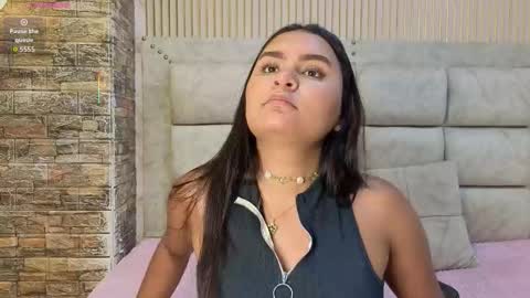 amarahanks_ online show from December 17, 7:42 pm