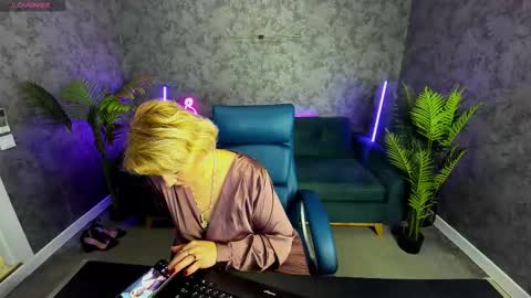 Sofia online show from November 5, 2:28 pm