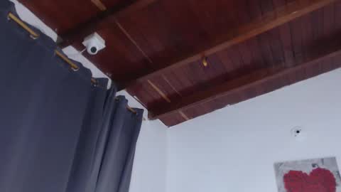   online show from October 8, 10:57 am