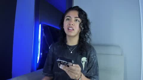 Emily online show from March 29, 9:20 am