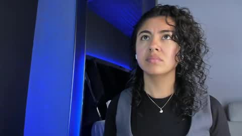 Emily online show from April 9, 9:15 am