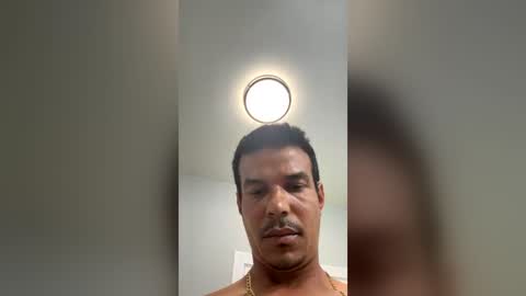 Snapshot of amarildo_vitor1 chatting on July 16, 10:49 pm amarildo_vitor1 online show from July 16, 10:49 pm