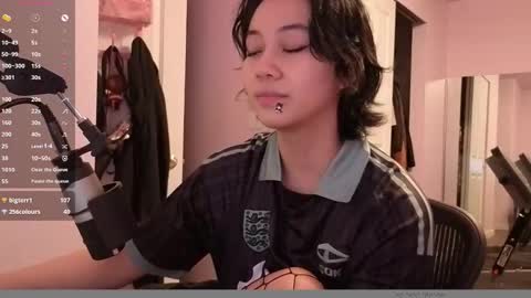 leash online show from February 28, 3:18 am