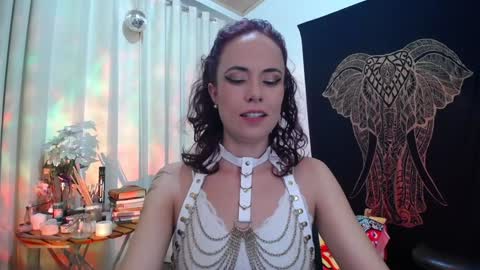 Snapshot of amatista_riveera chatting on December 26, 11:46 pm Amatista Next stream 9 DEC 1 PM COLOMBIAN TIME miss u and love u online show from December 26, 11:46 pm