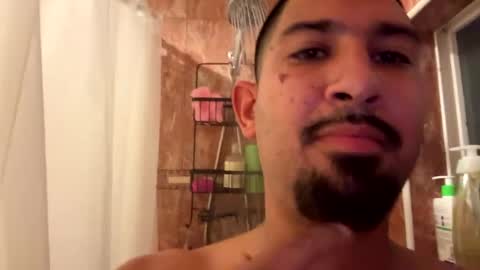 Snapshot of amature59 chatting on December 18, 5:48 am Jamesy online show from December 18, 5:48 am