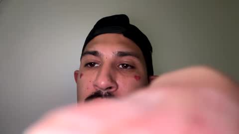 Snapshot of amature59 chatting on January 12, 4:31 am Jamesy online show from January 12, 4:31 am