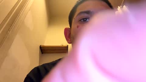 Snapshot of amature59 chatting on February 6, 2:33 am Jamesy online show from February 6, 2:33 am