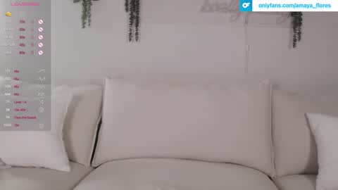 amaya_floress online show from October 28, 5:11 am