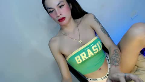 Snapshot of amayahugecock69 chatting on March 10, 6:49 am Annika 25yrs old online show from March 10, 6:49 am