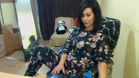 Snapshot of amazinerika chatting on December 10, 11:19 pm Amazinerika online show from December 10, 11:19 pm