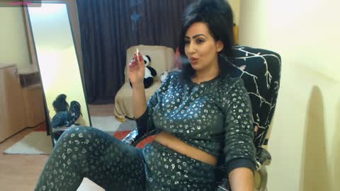 Snapshot of amazinerika chatting on December 13, 6:05 pm Amazinerika online show from December 13, 6:05 pm