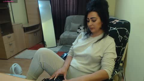 Snapshot of amazinerika chatting on January 19, 11:01 am Amazinerika online show from January 19, 11:01 am