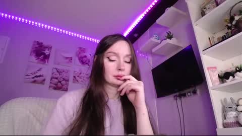 amazing_agness online show from March 8, 8:11 am