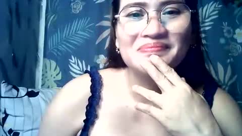 amazing angel online show from September 29, 6:57 pm