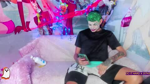 Snapshot of amazing_group_hot69 chatting on October 31, 7:59 pm Gaby online show from October 31, 7:59 pm