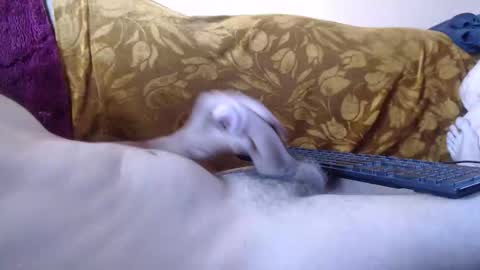 amazingcuteboy845 online show from May 19, 1:39 pm