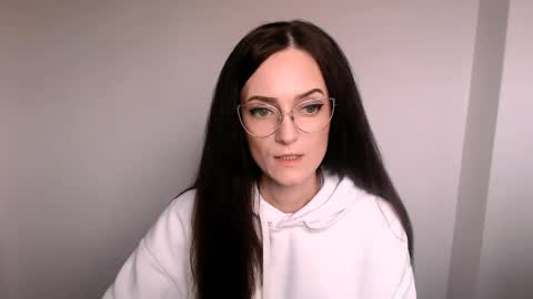 Snapshot of amazingeyes89 chatting on November 11, 8:14 am Izza online show from November 11, 8:14 am