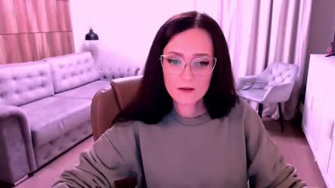 Snapshot of amazingeyes89 chatting on April 4, 5:10 pm Izza online show from April 4, 5:10 pm