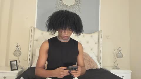 Ambar Colling online show from March 3, 1:09 pm