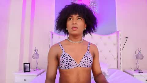 Ambar Colling online show from March 12, 7:06 pm
