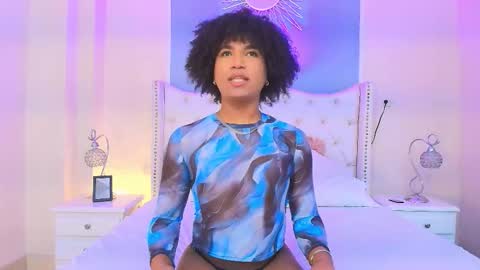 Ambar Colling online show from October 6, 2:14 pm
