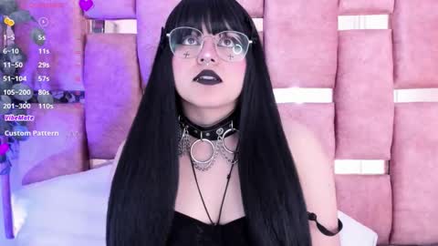 Snapshot of ambar_devon chatting on October 9, 7:12 pm online show from October 9, 7:12 pm